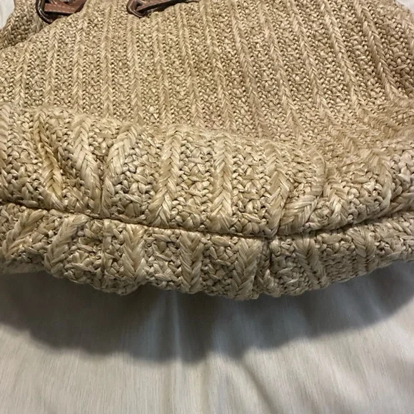Stylish Tan Woven Fossil bag - Picture 6 of 8